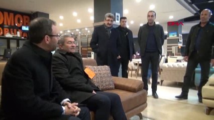 Van Cumhurbaşkanı Başdanışmanı Şarkı Söyledi, Bakan Kasapoğlu Eşlik Etti+