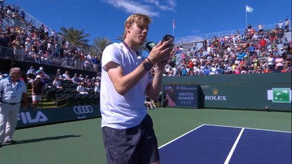 VIRAL : Tennis : Shapovalov prend le micro et rappe en plein Indian Wells