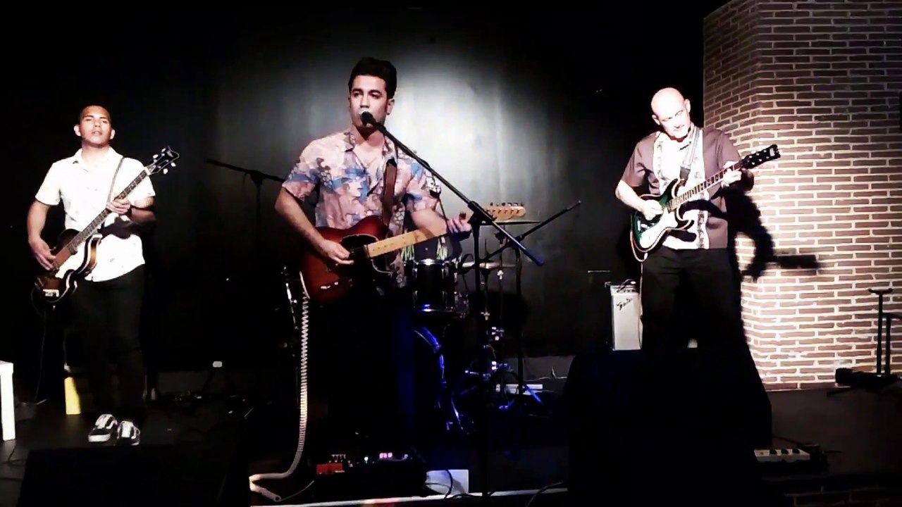 Echo Express - The Frightened City/Folsom prison Blues,Surf Up (2019)