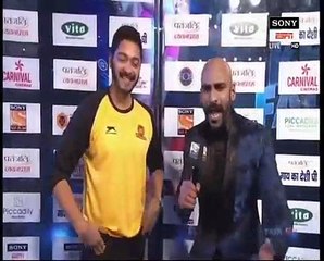 PWL 3 Day 9_ Actor Shreyas Talpade mimics during the match Veer Marathas VS Mumb