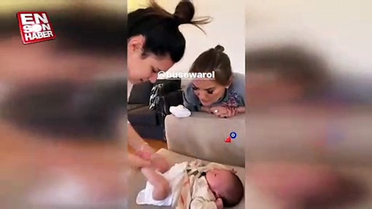 Demet Akalın Alişan'ın bebeğini görmeye gitti