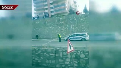 Download Video: Trafik polisi, görevli gittiği kaza yerinde oğlunun ölüm haberini aldı