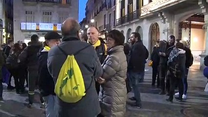 200 persones es concentren a Girona per donar suport als encausats per ocupar les vies del TAV