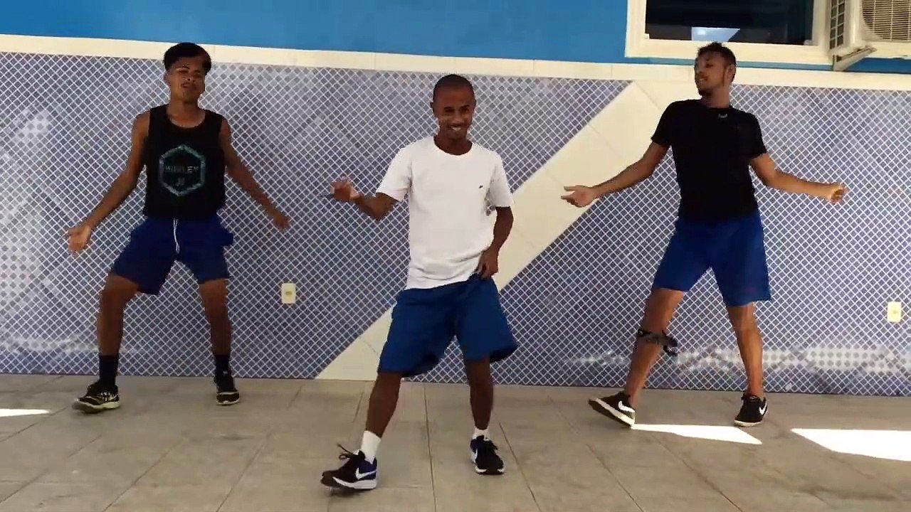 É LAMA - PARANGOLÉ  DANCE STAR (COREOGRAFIA)(0)