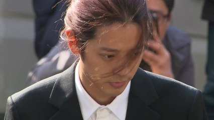 [속보] 정준영 밤샘 조사...21시간여 만에 귀가 / YTN