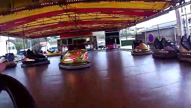 Auto-Skooter (Onride)(1) - Fête Foraine La Couronne 2017