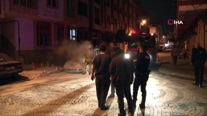 Bağcılar’da park halindeki otomobil kundaklandı