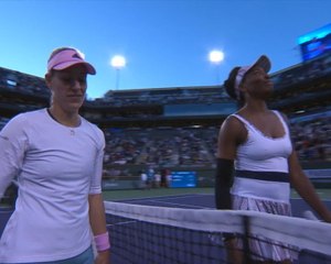 Kerber bt V. Williams (7-6 6-3)