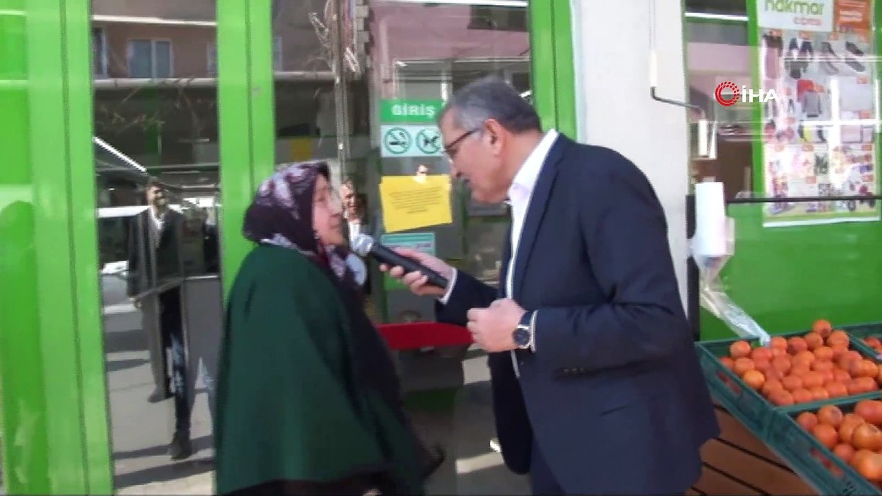 Murat Aydın’dan yaşlı adamın sorusuna, “Tayyip Erdoğan’ın partisindenim” açıklaması