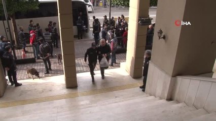 İhraç Polislere Fetö Operasyonu: 54 Zanlı Adliyeye Sevk Edildi