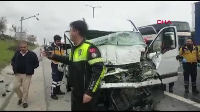 İstanbul- Tem Otoyolu Hadımköy Gişeler'de Kaza 1 Ölü, 2 Yaralı