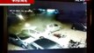 रफ्तार का कहर: सड़क किनारे खड़ी गाड़ियों से टकराया तेज रफ्तार ट्रक, CCTV में कैद