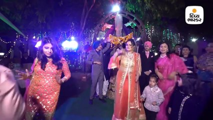 દુલ્હનની મ્યૂઝિકલ એન્ટ્રી, પણ બહેનપણીઓના ડાન્સને જોતા પોતાને ન રોકી શકી