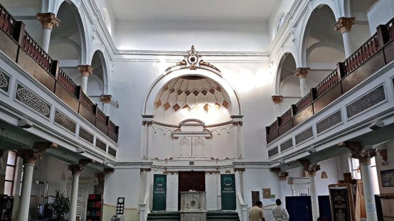 İngiltere,Yeni Zelanda'daki Saldırı Sonrası Önlemlerini Artırdı: Polis, Camilerin Çevresinde Devriye Geziyor