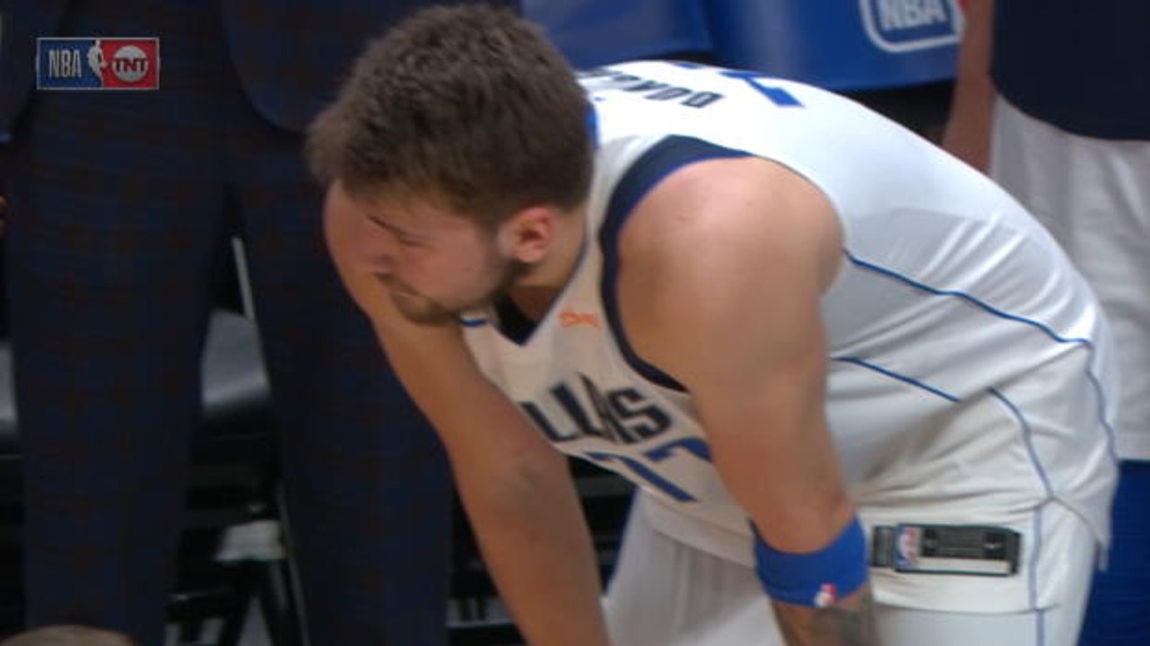 Story of the Day - Jokic's dramatic late basket seals Nuggets win