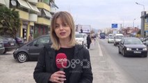 Ora News - Ballokume buzë rrugës, ambulantët tregtojnë ëmbëlsirën pa kushte