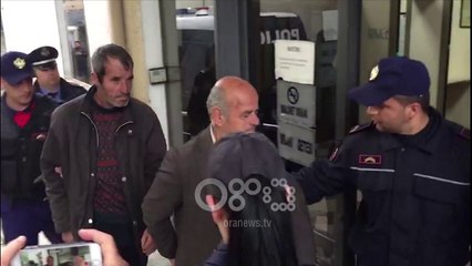 Ora News - Protesta në Fier kundër Ramës, 4 protestuesit e arrestuar dalin para gjykatës