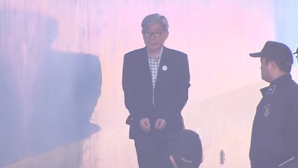 법정서 MB 만난 원세훈 "자금 지원 요청 없었다" / YTN