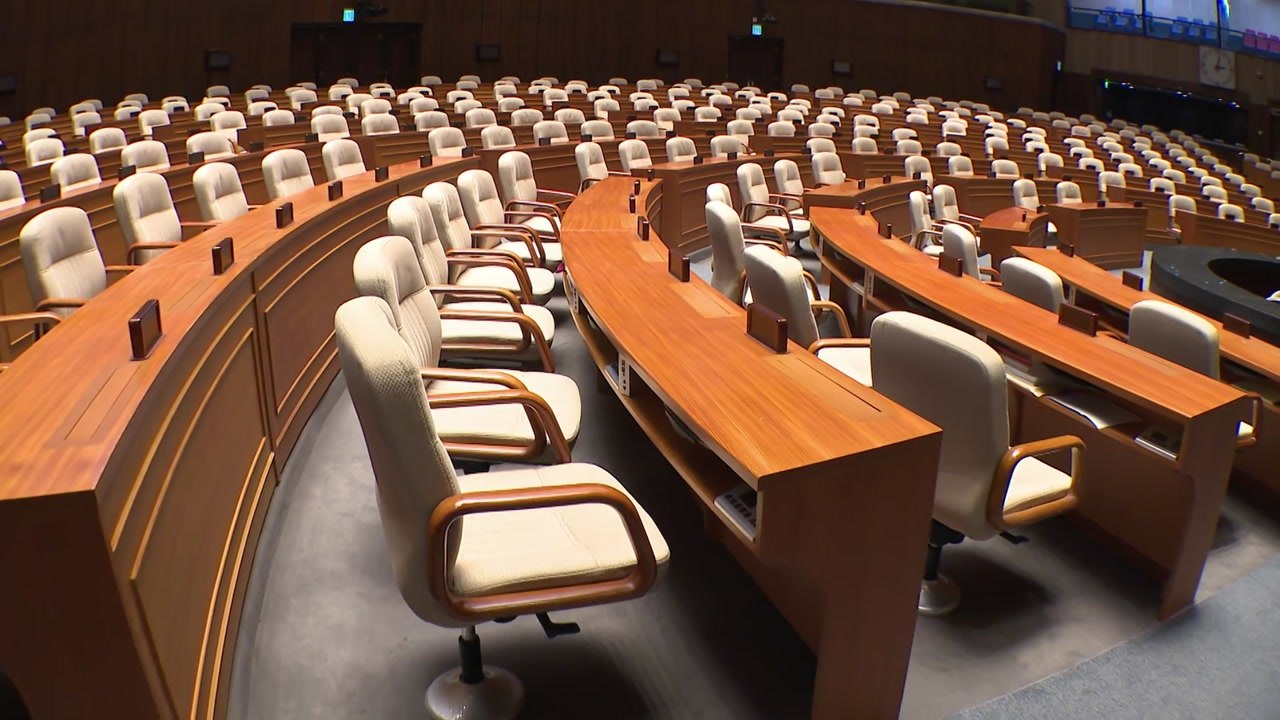 법정시한 넘긴 국회...선거제 개편 논의 '표류' / YTN