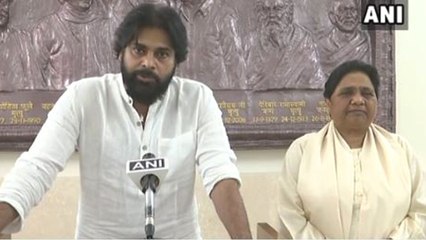 పవన్ కళ్యాణ్ అనూహ్య నిర్ణయం.. మాయావతితో భేటీ ! | Oneindia Telugu