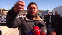 Report TV -Fermerët në protestë, derdhin bidona me qumësht në rrugë