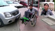 Tekerlekli Sandalyesini Daha Rahat Kullanabilmek İçin Yeni Yöntemler Geliştirdi