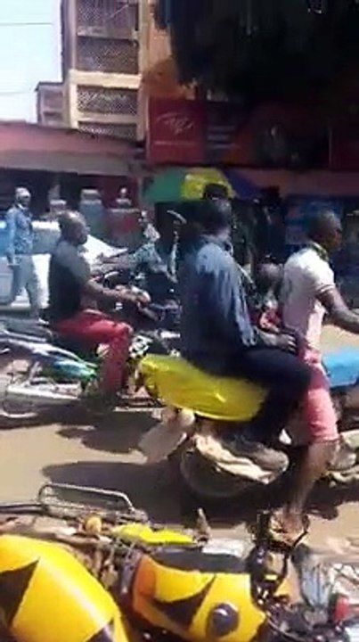 Dur dur d'être agent de police routière