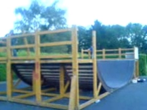 planche de bois avec un bonhomme dessu :o