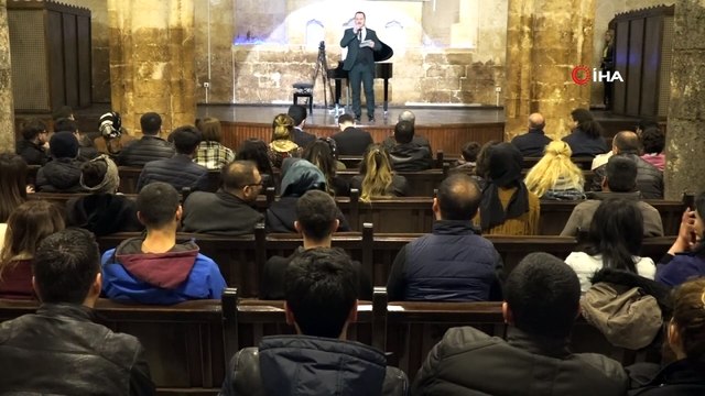 Ödüllü piyanist Tofig Shikhiyev 'Urfa Divanı'nı piyano ile icra etti