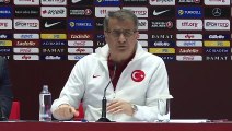 Şenol Güneş: 'Kulüplerimizin hassas bir şekilde oyuncularla, milli takımla ilgilenmesi bizi mutlu ediyor' - İSTANBUL