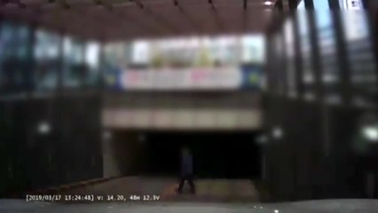 '3명 사상' 아파트 지하주차장 돌진 사고...영상 공개 / YTN