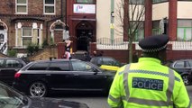 Polis camilerde güvenlik önlemlerini artırdı - LONDRA