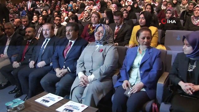 Bakan Zehra Zümrüt Selçuk oyuncak bebek koleksiyonu olduğunu açıkladı