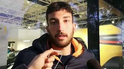 Danilo Cataldi all'evento Renault con i tifosi