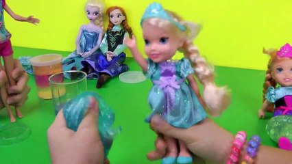 SLIME ! ELSA & ANNA les tout-petits, CHELSEA et STACIE jouer