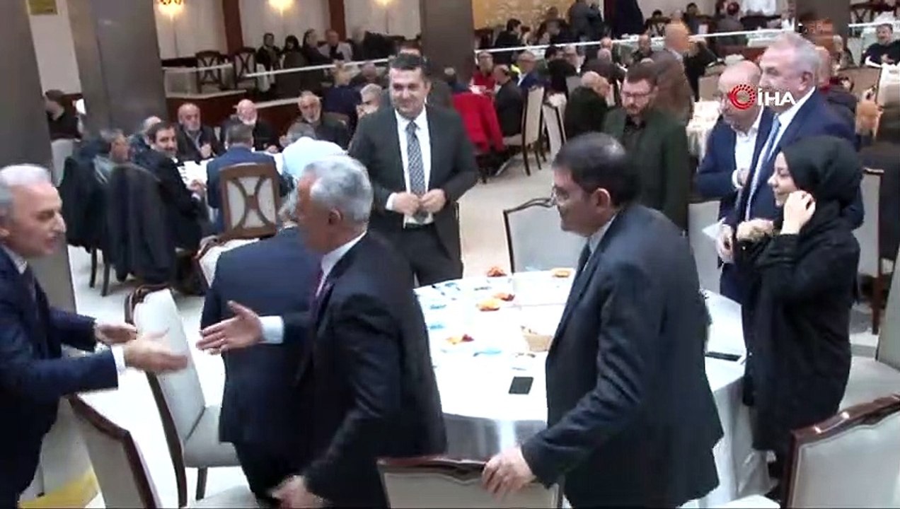AK Parti Ümraniye Belediye Başkan adayı Yıldırım, Refah ve Fazilet Partisi'nde görev yapan eski teşkilat mensupları ile buluştu