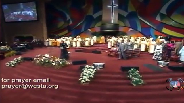 West Angeles COGIC Back In The Day Bishop Blake Praise Break!