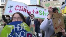Estudiantes de todo el mundo protestan contra cambio climático