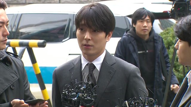 [현장영상] 최종훈 경찰 출석... 사회적으로 물의 일으켜 죄송 / YTN