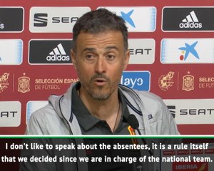 Enrique refuses to discuss dropping Isco from Spain squad