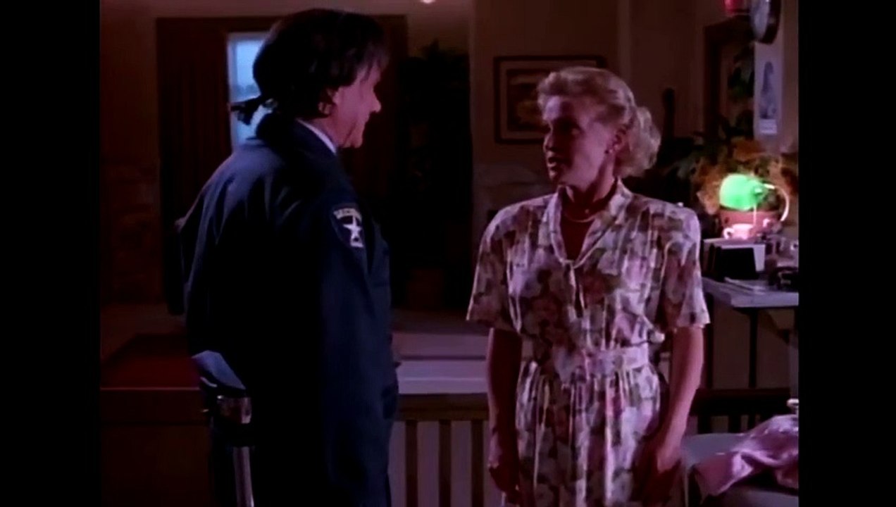 Tales From The Crypt: S3E7 The Reluctant Vampire