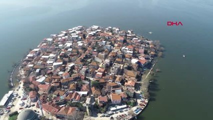 Yerli ve Yabancı Turistler Gölyazı'ya Akın Ediyor