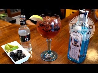 Gin Tonic con moras | Los mejores cócteles