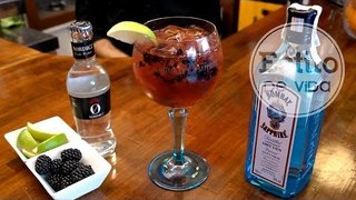 Gin Tonic con moras | Los mejores cócteles