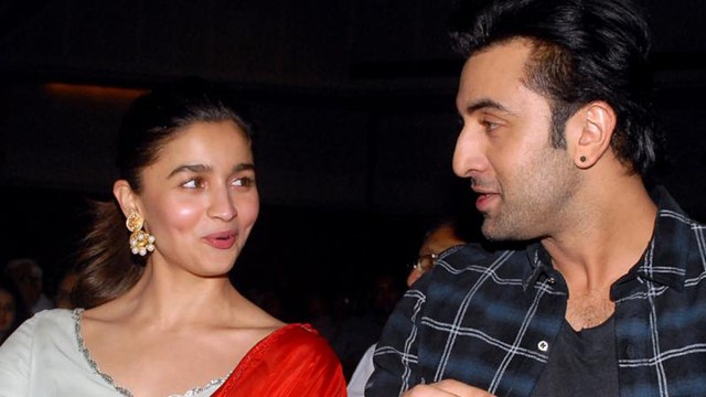 Ranbir Kapoor gives parfect birthday gift to Alia Bhatt | FilmiBeat