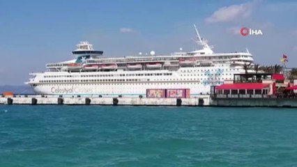 Kuşadası'na Sezonun İkinci Turist Gemisi Geldi