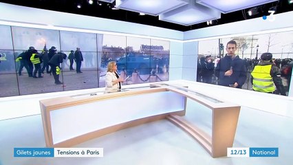 Gilets jaunes : situation tendue à l'Arc de Triomphe à Paris