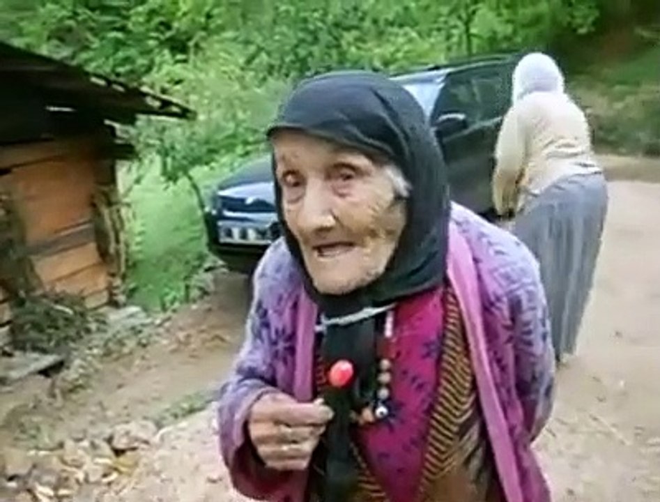 Küfürbaz Teyze   KOMEDİİ