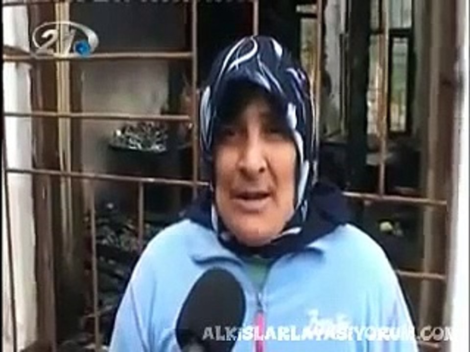 Mala Bağlayan Gomşu Teyze - Dedeye sahip çıkalım