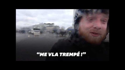 Maxime Nicolle arrosé par la police en pleine interview